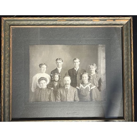 Mortician Vintage Framed Black and White Family Picture - Picture 2 of 4